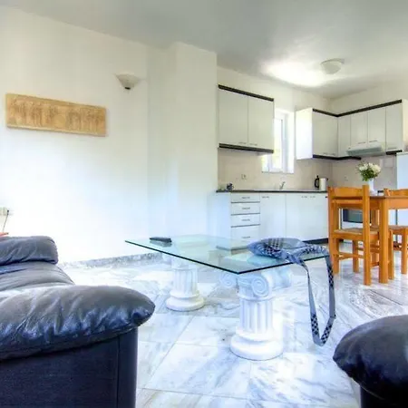 Xidas Garden Aparthotel